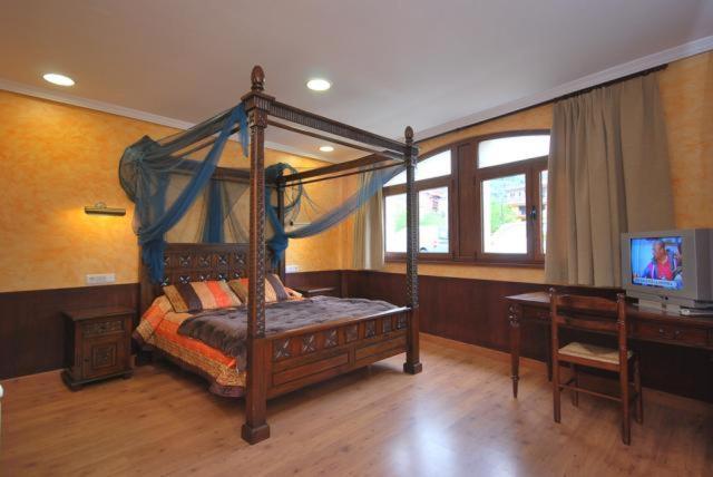 Hotel Arenas De Cabrales- Apartamentos Luaran gambar