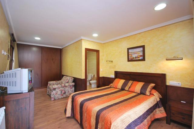 Hotel Arenas De Cabrales- Apartamentos Luaran gambar