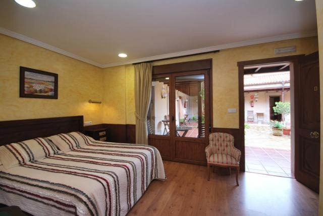Hotel Arenas De Cabrales- Apartamentos Luaran gambar